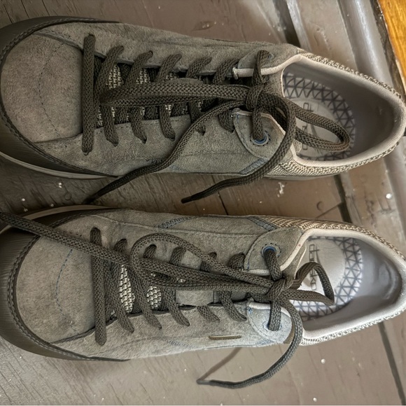 Dansko “paisley” Women's Light Gray Sneakers - Picture 6 of 9